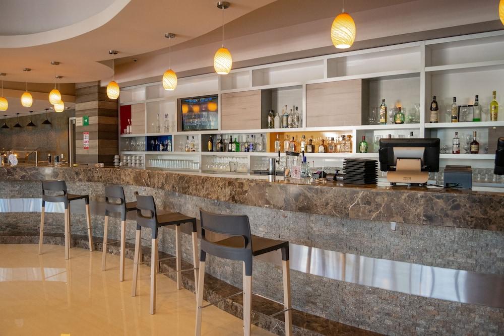Hilton Garden Inn Leon Poliforum Ngoại thất bức ảnh